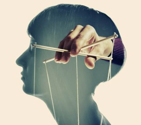 أبراج تهوى التلاعب بعقول الآخرين.. يجعلونهم يتصرفون حسب اختيارهم صورة رقم 3 أبراج تهوى التلاعب بعقول الآخرين.. يجعلونهم يتصرفون حسب اختيارهم صورة رقم 3