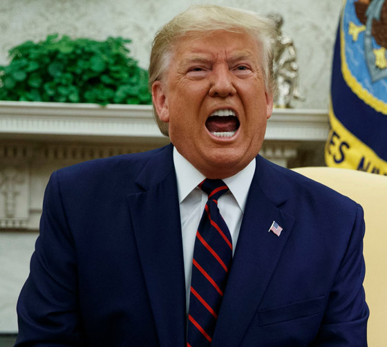 ترامب ليس على ما يرام.. يشرب المياه بكلتا يديه ويسير ببطء! والرئيس يرد صورة رقم 11 ترامب ليس على ما يرام.. يشرب المياه بكلتا يديه ويسير ببطء! والرئيس يرد صورة رقم 11