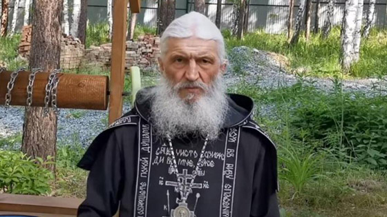 فيروس كورونا: الكنيسة الروسية تطرد كاهنا ينكر وجود الوباء صورة رقم 3