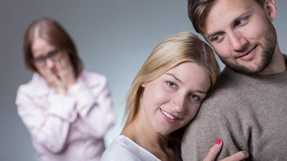 كيف تتعامل مع حماتك بحسب برجها الفلكي؟ صورة رقم 1