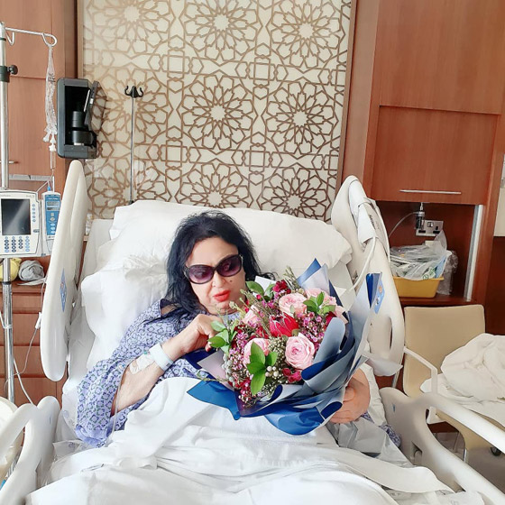 صور سميرة توفيق بالمستشفى بعد أن اجرت عملية القلب: كيف حالها الآن؟ صورة رقم 1