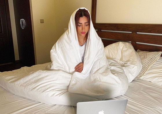 صور عفوية للنجوم تم التقاطها دون انتباههم: اليسا، زينة اصالة، درة ووسام بريدي  صورة رقم 17