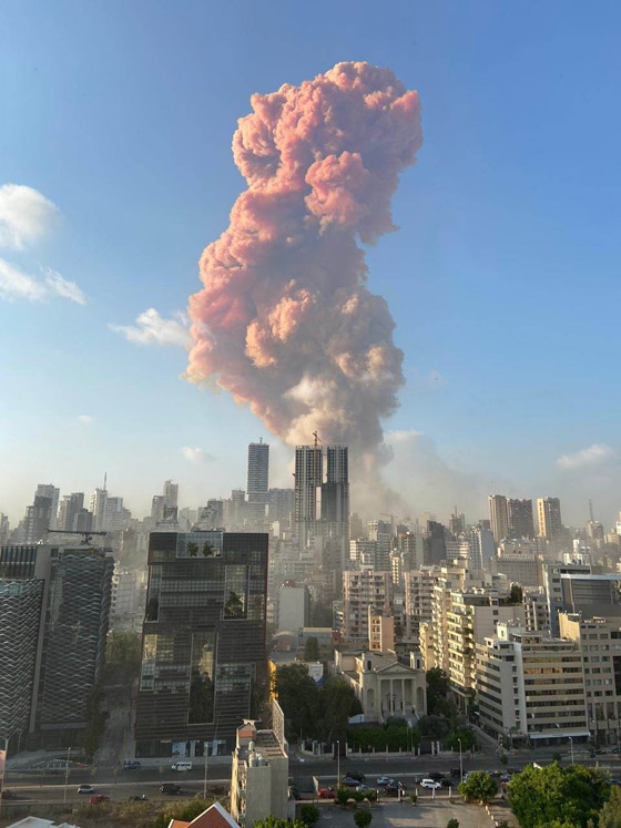 بعد 6 أشهر على انفجار مرفأ بيروت.. إقصاء القاضي صورة رقم 7