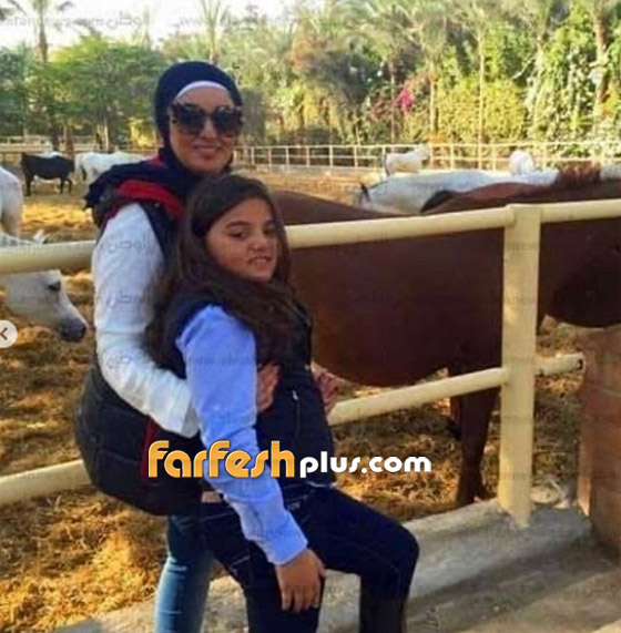 صور: زينة تطلب الدعاء لشقيقتها نسرين قبل العملية لتوقيف نزيف المخ صورة رقم 4