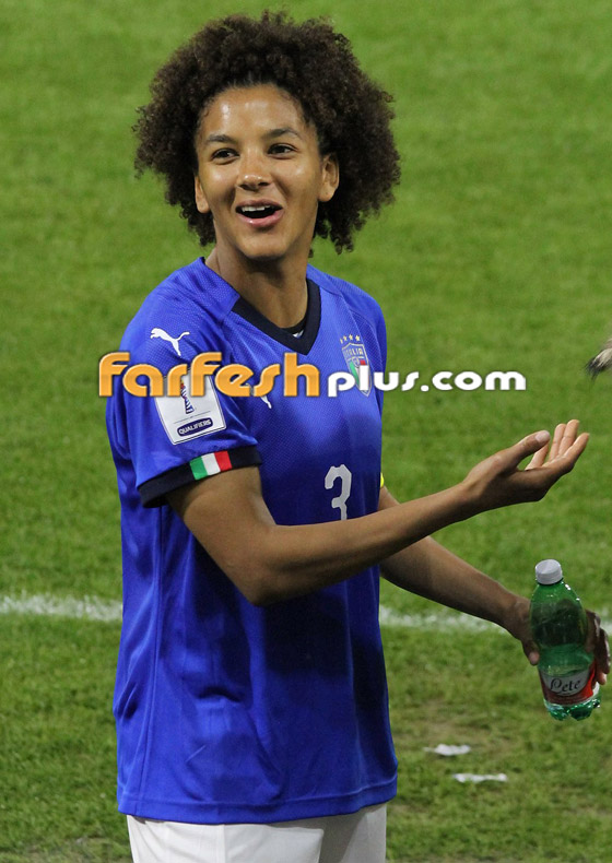 شبيهة دنيا سمير غانم تثير الجدل.. ماذا قالت الفنانة المصرية؟ صورة رقم 9