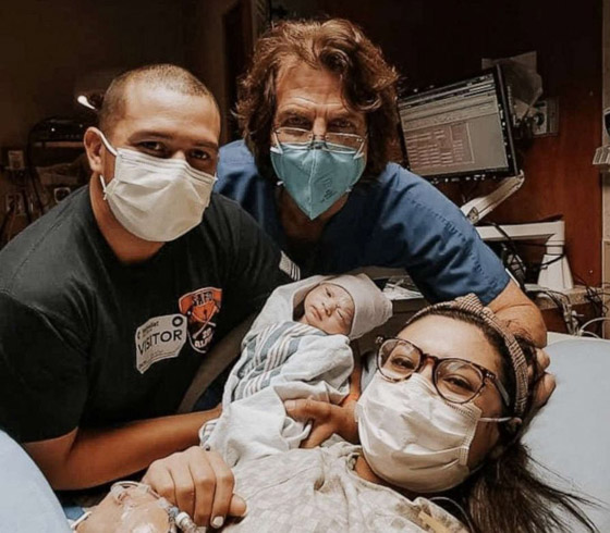امرأة تختار الطبيب الذي ساهم في إنجابها ليشارك في عملية ولادتها! صورة رقم 7