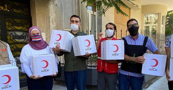 فيديو الشيف بوراك يزور لبنان ليقدّم مساعدات للمتضررين ويتحدث العربية صورة رقم 7