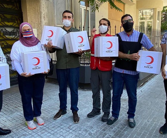فيديو الشيف بوراك يزور لبنان ليقدّم مساعدات للمتضررين ويتحدث العربية صورة رقم 1