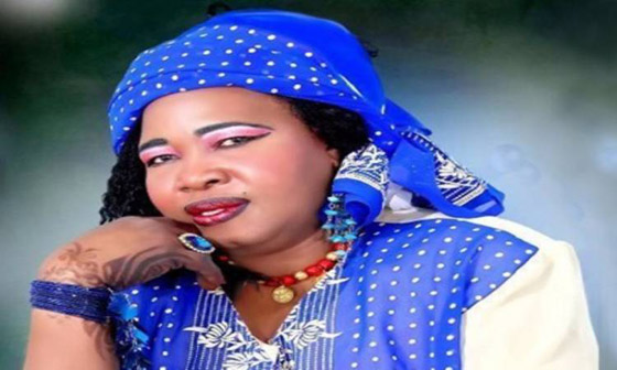 وفاة الفنانة السودانية ستونة.. صاحبة أغنية 