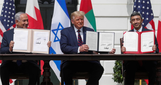 الوزير الإماراتي يغرّد باللغة العبرية مهنئا الإسرائيليين بمناسبة دينية صورة رقم 19