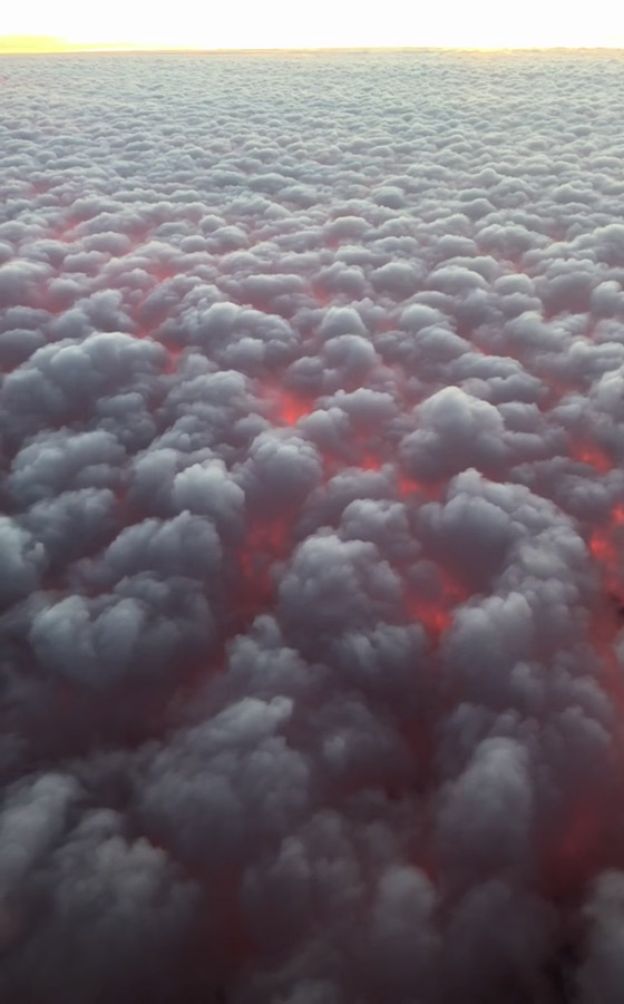 مشهد كالجحيم بالسماء.. هل اشتعلت الغيوم فعلا بسبب حرائق أمريكا؟ صورة رقم 6
