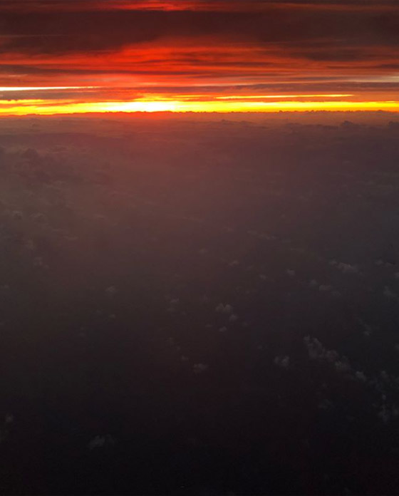 مشهد كالجحيم بالسماء.. هل اشتعلت الغيوم فعلا بسبب حرائق أمريكا؟ صورة رقم 9