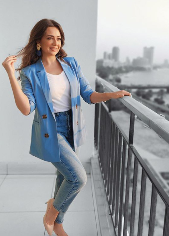 خمنوا من هي هذه الطفلة التى أصبحت من أشهر الفنانات المصريات؟ صورة رقم 3