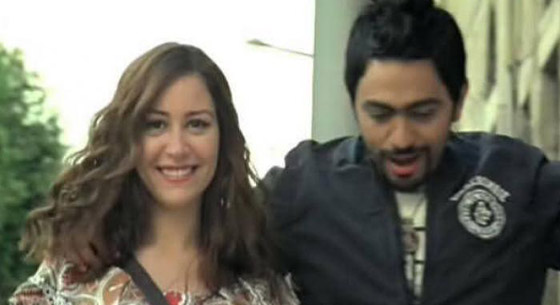 تامر حسني يغني لـ منة شلبي بعد 10 سنوات.. والجمهور يلاحظ شيء غريب بينهما! صورة رقم 8