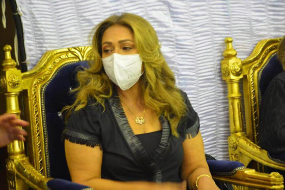 فيديو صادم وصور ليلى علوي ترقص بحفل عمرو دياب بفستان عزاء محمود ياسين! صورة رقم 5