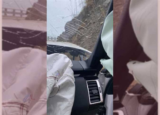 فنان مصري ينجو من حادث سير مروّع في أميركا صورة رقم 6