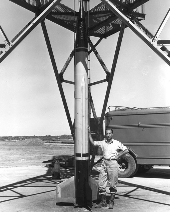 تعرفوا إلى العالم الذي طردته أمريكا فساعد الصين في الوصول إلى القمر! صورة رقم 2 تعرفوا إلى العالم الذي طردته أمريكا فساعد الصين في الوصول إلى القمر! صورة رقم 2