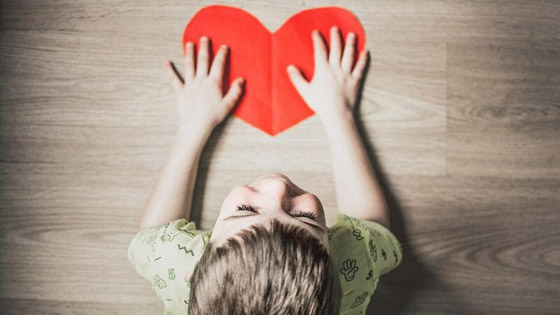 الأطفال الذين ينتمون إلى هذه الأبراج حساسون جداً صورة رقم 1