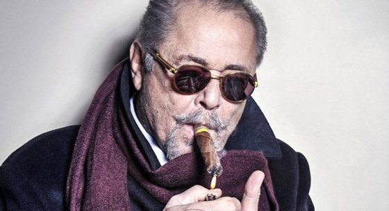 ساحر السينما محمود عبد العزيز .. حياة زاخرة بالحب والفن صورة رقم 1
