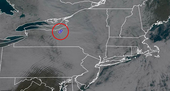 فيديو لكرة نارية هزت النوافذ وتوهجت في السماء.. ماذا حدث؟ صورة رقم 10