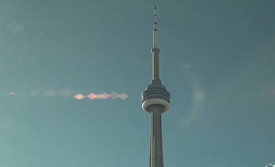 فيديو لكرة نارية هزت النوافذ وتوهجت في السماء.. ماذا حدث؟ صورة رقم 1