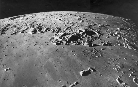 وكالة الفضاء ناسا تشتري تربة قمرية بسعر لا يصدق! صورة رقم 4 وكالة الفضاء ناسا تشتري تربة قمرية بسعر لا يصدق! صورة رقم 4