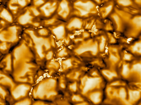 أكثر صورة مفصلة لبقعة مظلمة على الشمس.. قطرها أكبر من الأرض! صورة رقم 4 أكثر صورة مفصلة لبقعة مظلمة على الشمس.. قطرها أكبر من الأرض! صورة رقم 4