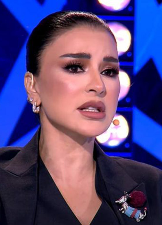 شاهد .. ماغي بو غصن تنهار بالبكاء على الهواء صورة رقم 1