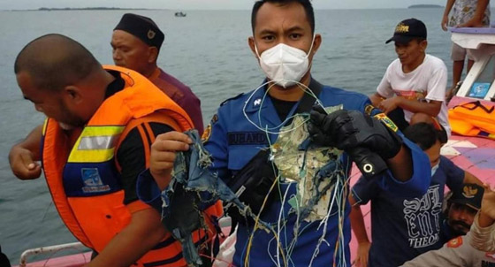 فقدان طائرة إندونيسية تقل 62 راكبا.. والعثور على حطام صورة رقم 6