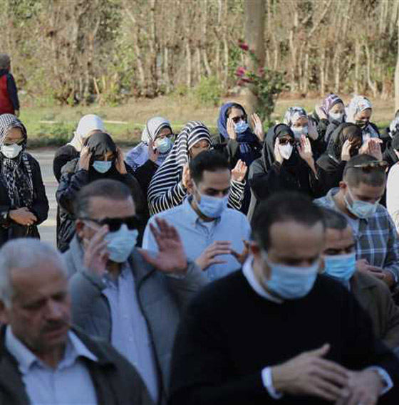 حضور شعبي وفني في تشييع جثمان الفنان عزت العلايلي (صور) صورة رقم 4
