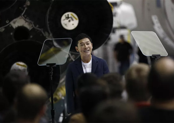 ملياردير ياباني يبحث عن 8 أشخاص لمرافقته في رحلة مجانية إلى القمر صورة رقم 18 ملياردير ياباني يبحث عن 8 أشخاص لمرافقته في رحلة مجانية إلى القمر صورة رقم 18