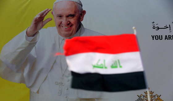 فيديو وصور: بابا الفاتيكان فرنسيس يصل إلى العراق في زيارة تاريخية صورة رقم 8