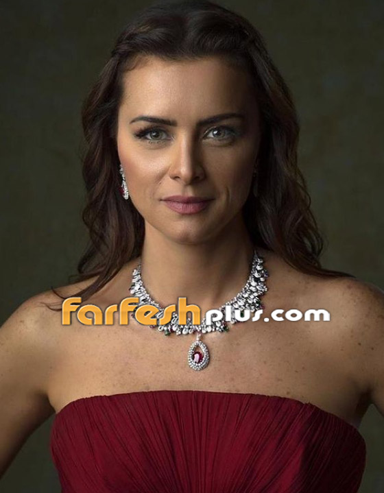هل تعرفون هوية هذه الطفلة الجميلة؟ من أشهر النجمات في العالم العربي صورة رقم 2