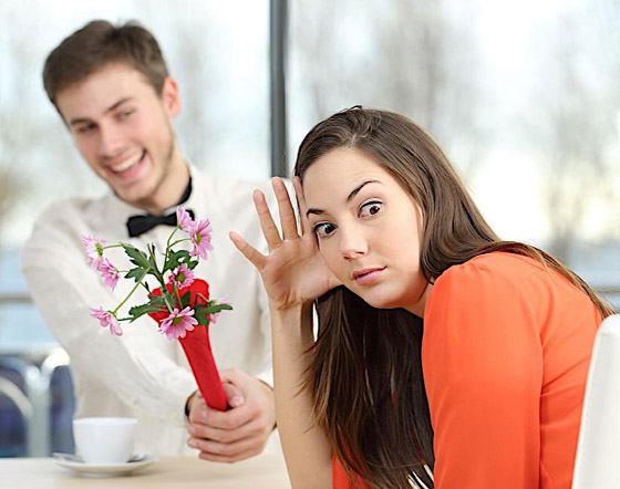 تعرفوا إلى الأبراج الفاشلة بالمغازلة! هل أنتم بينها؟ صورة رقم 2 تعرفوا إلى الأبراج الفاشلة بالمغازلة! هل أنتم بينها؟ صورة رقم 2