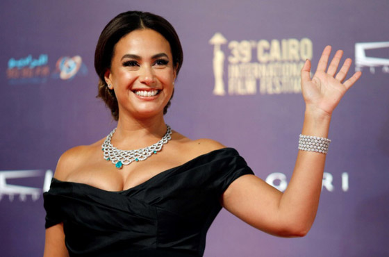 محمد منير يدافع عن التونسية هند صبري: ارفض ان يتهجم الجهلاء عليها!!  صورة رقم 4