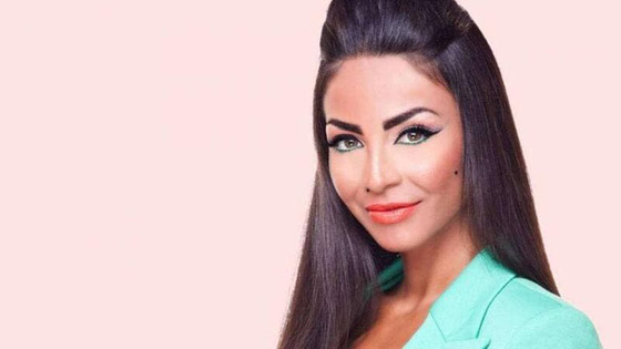 دوللي شاهين تُطل بدون مكياج والجمهور مصدوم: 
