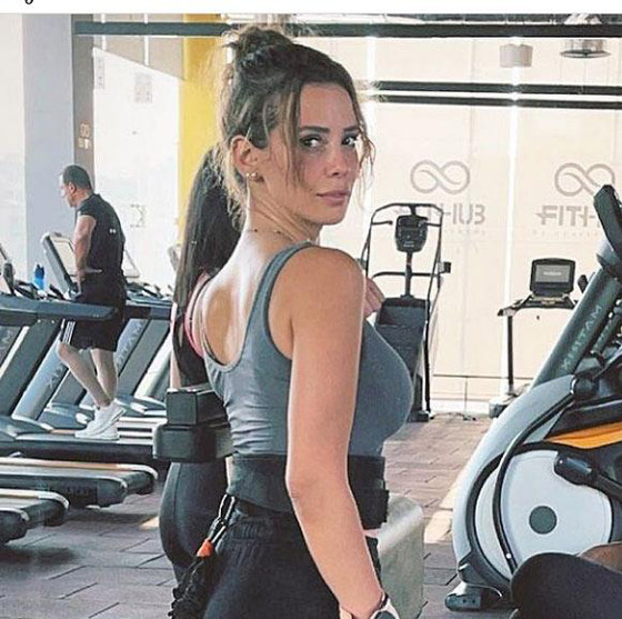 صور نجوم الفن بـ24 ساعة: أناقة نوال الزغبي وسمية الخشاب وبوسي، وسامو زين وسط الزهور صورة رقم 1