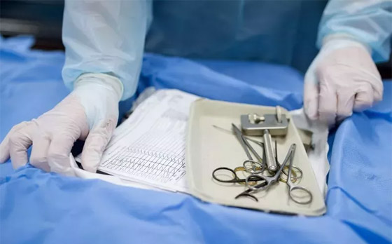 فريق طبي يستخراج 200 كرة مغناطيسية من داخل معدة رضيع! صور صورة رقم 8