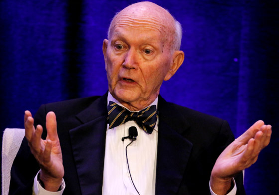 وفاة رائد الفضاء الأمريكي المنسي والأكثر عزلة الذي شارك بأول رحلة للقمر صورة رقم 17 وفاة رائد الفضاء الأمريكي المنسي والأكثر عزلة الذي شارك بأول رحلة للقمر صورة رقم 17