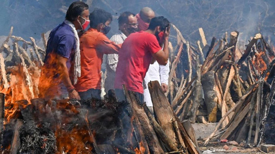 معدل مرعب في الهند.. 300 ألف إصابة بكورونا لليوم الثاني عشر صورة رقم 2