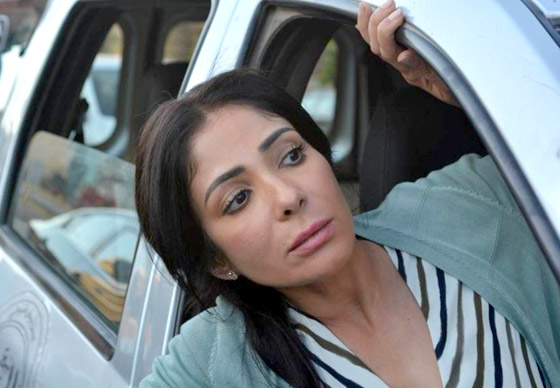 مخرج مصري يشيد بالنجمتين منى زكي وأمينة خليل ويقول لباقي الفنانات: تعلمن منهن! صورة رقم 2