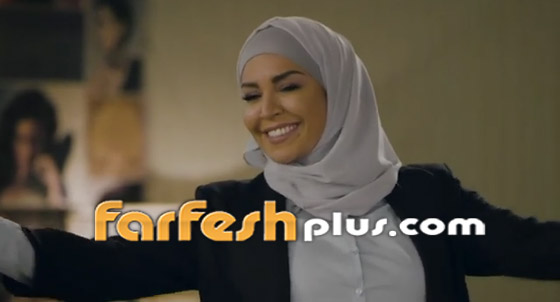 فيديو أمل بشوشة ترقص بالحجاب في (على صفيح ساخن) فرحا بطلاقها وتخطف الإعجاب بأدائها المبهر صورة رقم 1
