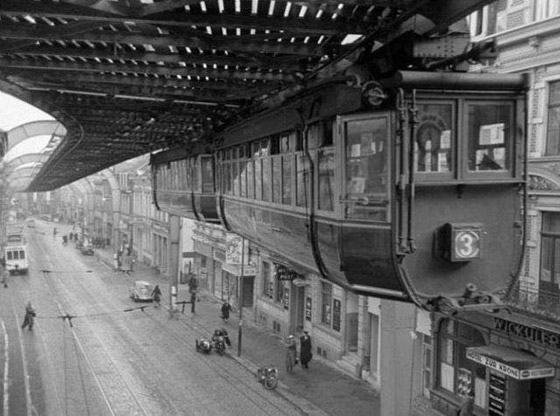 عام 1901.. شيّدت ألمانيا أول قطار طائر معلّق في العالم صورة رقم 4