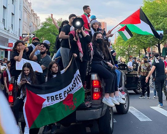 هل فسخت دار ديور للازياء ومايكل كورس تعاقدهما مع بيلا حديد بعد دعمها لفلسطين؟ صورة رقم 15