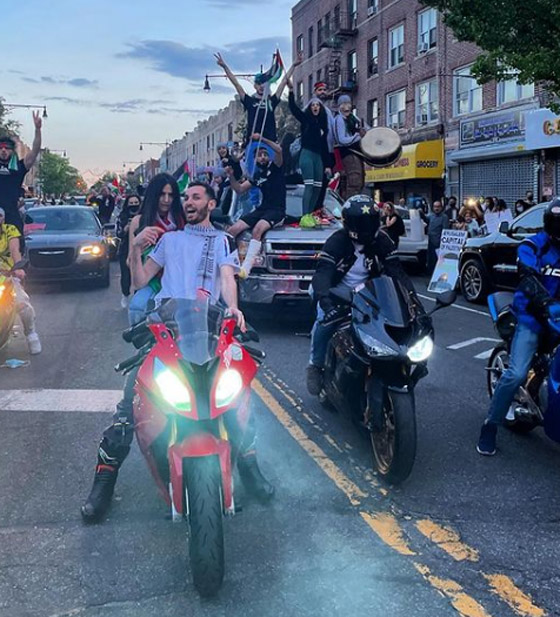 هل فسخت دار ديور للازياء ومايكل كورس تعاقدهما مع بيلا حديد بعد دعمها لفلسطين؟ صورة رقم 17