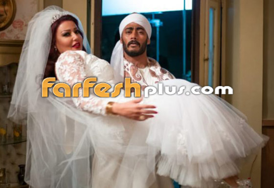 بالفيديو - الجمهور يهاجم محمد رمضان وسمية الخشاب بسبب تصرفاتهما بعد رحيل سمير غانم صورة رقم 13