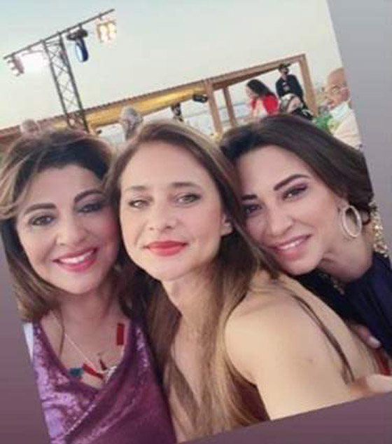 فيديو وصور النجوم في حفل زفاف ابنة المخرجة كاملة أبو ذكرى صورة رقم 19