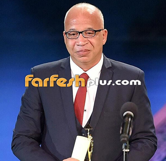 صور: الأب بطرس دانيال يزور الفنان شريف الدسوقي بعد بتر ساقه، ويهديه مصحفا صورة رقم 9