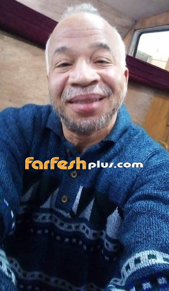 صور: الأب بطرس دانيال يزور الفنان شريف الدسوقي بعد بتر ساقه، ويهديه مصحفا صورة رقم 12