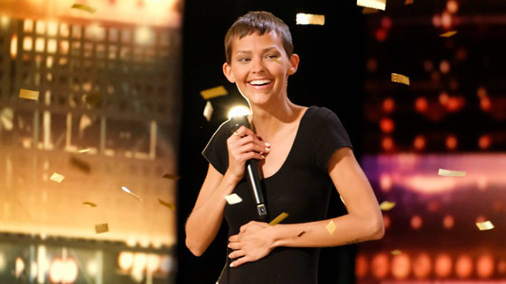 محاربة السرطان تنال الزرّ الذهبي في America's Got Talent... الحكام عجزوا عن الكلام صورة رقم 2